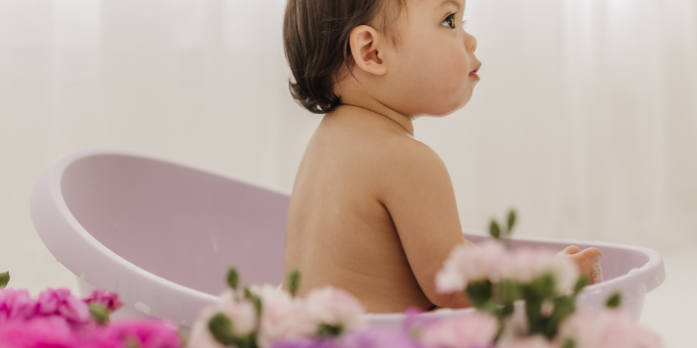 Tips for Bathing Your Baby with Confidence by Midwife & Mum of 4, Lauren Brenton