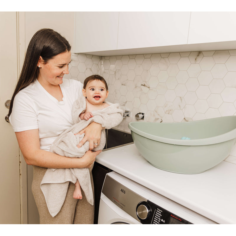 Bubble Cuddle Bath with Newborn Support Insert - Sage