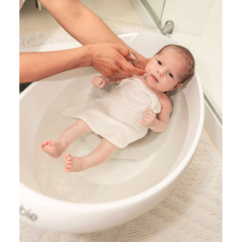 Bubble Cuddle Bath with Newborn Support Insert - White