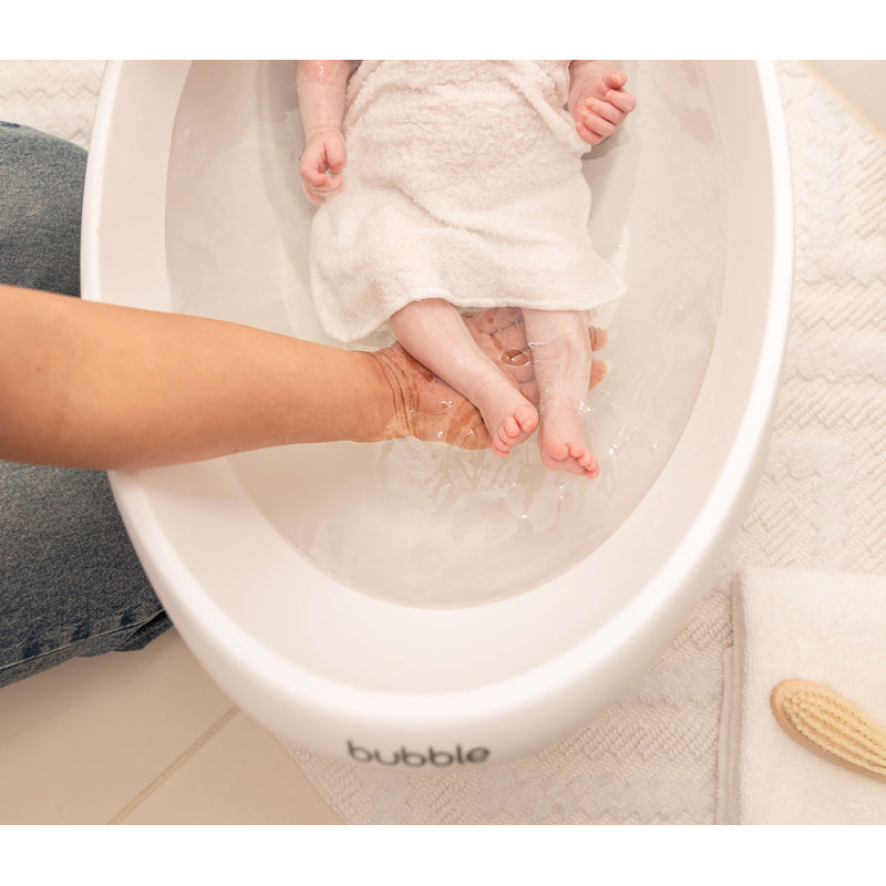 Bubble Cuddle Bath with Newborn Support Insert - White