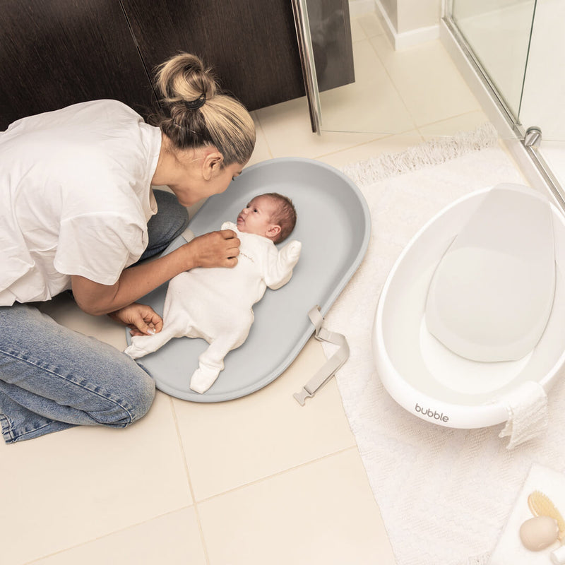 Bubble Cuddle Bath with Newborn Support Insert - White